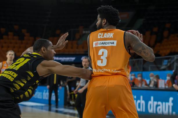 姆巴佩在连 姆巴佩在连